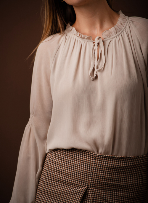 Blouse beige 2