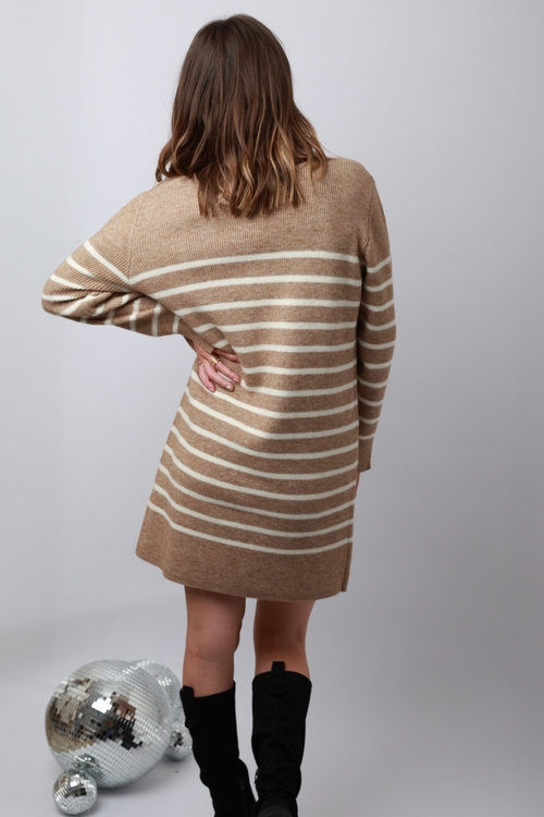 Robe pull à rayures taupe 3